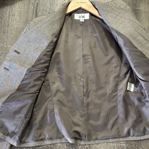 Le Suit Classic Gray Tailored Blazer | Structured Fit Elegant Workwear - Picture 7 of 14